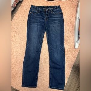 Viral Judy blue jeans!